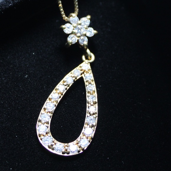 Beautiful Gold toned 925 RJ CZ Necklace - Picture 4 of 14